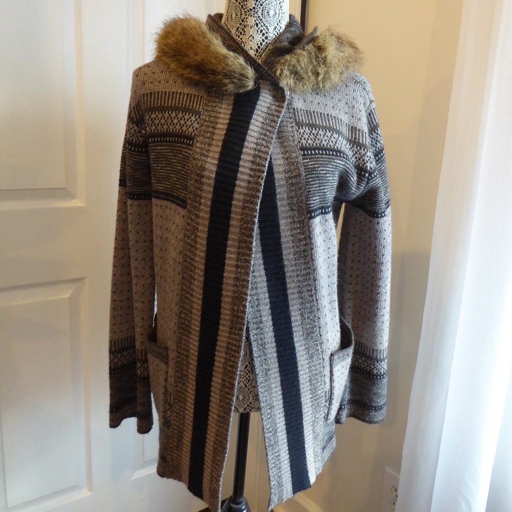 Twelfth Street by Cynthia Vincent hooded sweater